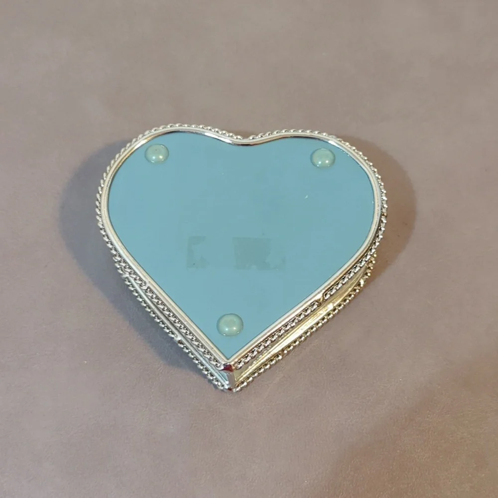Heart shaped hinged trinket box mirror inside with painted welcome pineapple